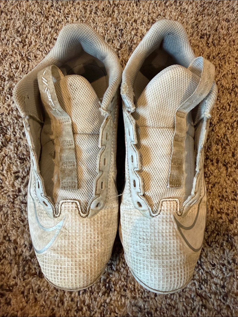 Nike Kids Football Cleats Size 5Y Athletic Shoes